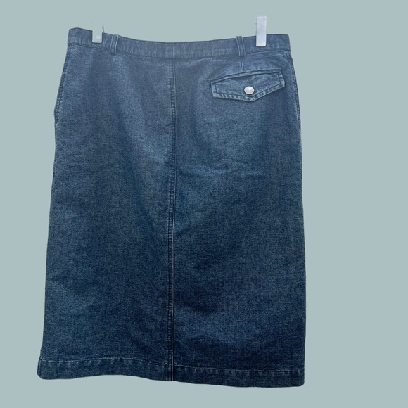 Joseph denim skirt, mid length with stud accents front & sides Pre-loved vgc. - Picture 8 of 8